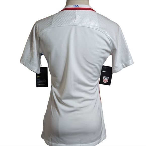 Nike USA White Stretch Tee Shirt NWT - Picture 4 of 8